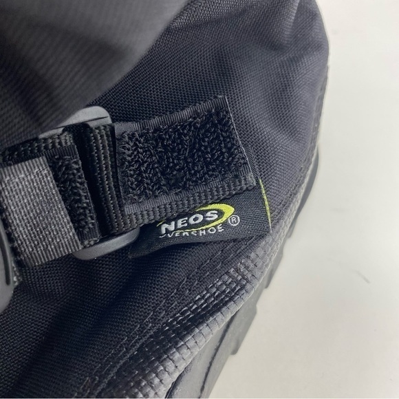 NEOS Voyager Waterproof Overshoes Black Size Small NWT Winter Boot Covers - Picture 3 of 9